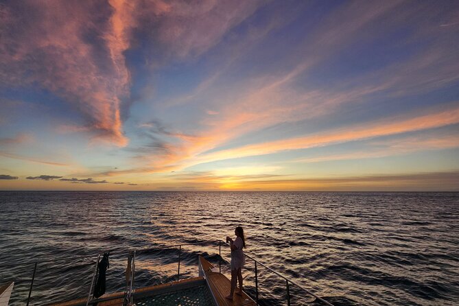 Private and Luxurious Sunset Cruise with Whale & Dolphin Watch - Meeting point and the 4:15 pm rhythm