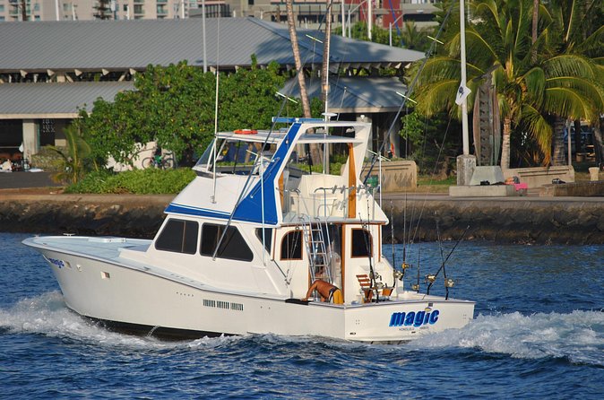 Private Deep Sea Full-Day Fishing Charter in Hawaiian Waters - Captain and crew: the difference is the search
