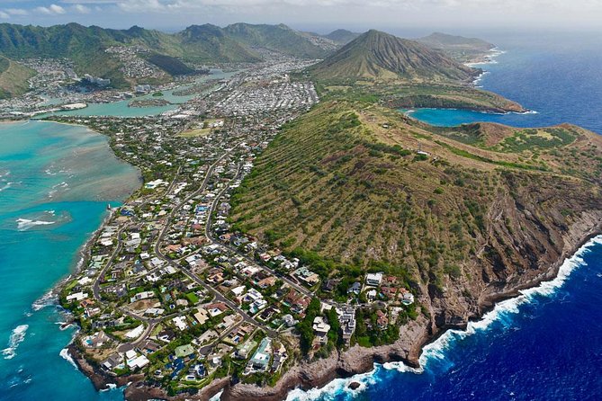 Private Oʻahu Helicopter Experience: All Window Seats - Mokoliʻi (Chinaman’s Hat) and Kualoa Beach: the coastline across the ranch