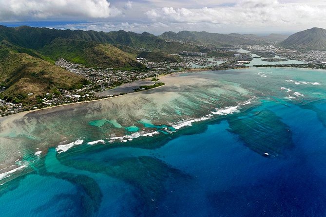 Private Oʻahu Helicopter Experience: All Window Seats - The Waikīkī and Diamond Head sweep: familiar views, sharper details