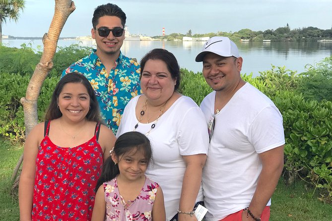 Private Oahu Pearl Harbor and Island Sightseeing Combination Tour - Movie-location energy at Kualoa and Mokoli‘i (Chinaman’s Hat)
