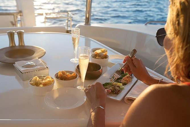 Private Oahu Sunset Charter with Tasting and Drinks - West Oahu coast marine life: what you can reasonably hope to see