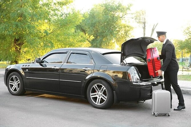 Private One-way Airport Transfer Honolulu Airport To Honolulu - Who should book this one-way transfer (and who might not)