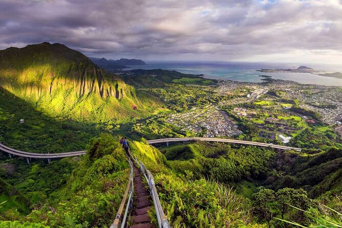 Private Transfer from Honolulu (HLN) Airport to Ko Olina - Drop-Off at Your Exact Ko Olina Address