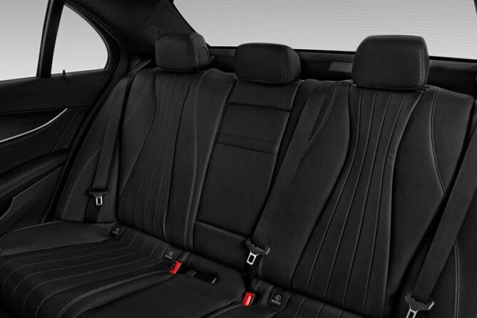 Private Transfer Honolulu Airport HNL to Waikiki by Sedan - The Car: Mercedes E-Class Comfort for a Short, Important Ride