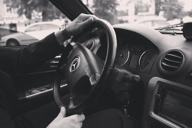 Private Transfer Honolulu Airport HNL to Waikiki by Sedan - Meet Your Chauffeur at HNL Without a Scavenger Hunt