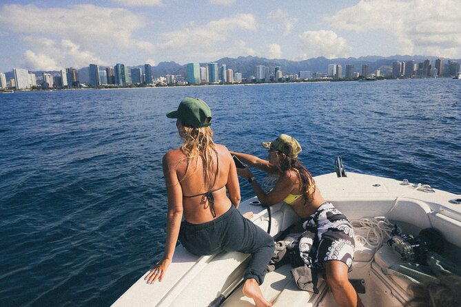 Private Whale Watching Activity: 6 passengers max - Private whale watching off Waikiki: a small-group ocean time