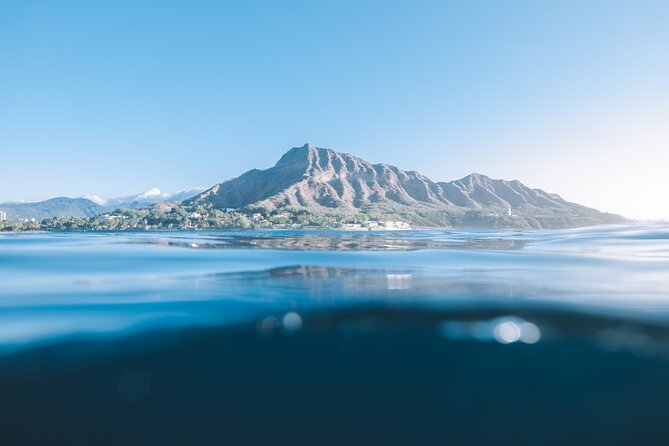 Private Whale Watching and Coastal Swimming Tour Honolulu - Entering the whale route: Waikiki, Diamond Head, and the migration season