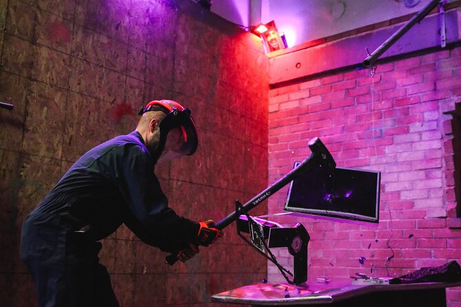Rage Room Experience in Hawaii - Picking Your Smash List at Break’N Anger (Up to 11 Items)
