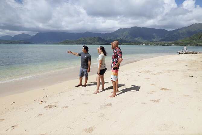 Skip the Crowds: Secret Oahu Half Circle Tour with a Local - Kahala Ave to the windward side: the “where you are” lesson