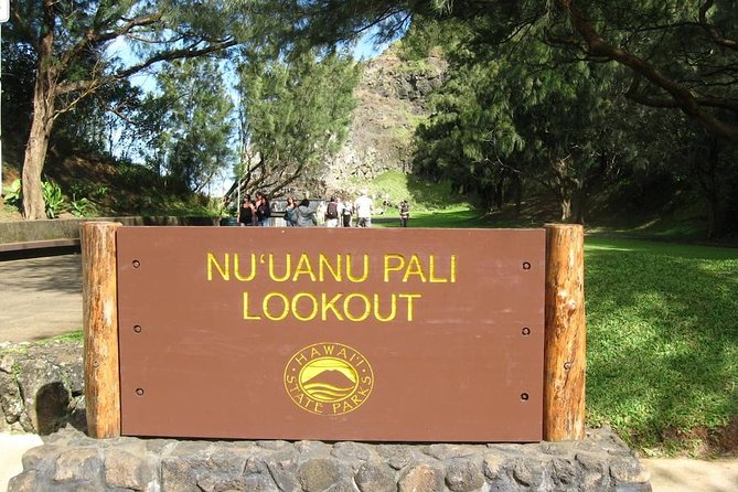South Shore Aloha Friendly Tour - What makes the guiding feel personal (and worth paying for)