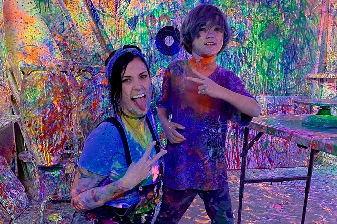 Splatter Art Paint Studio Experience in Hawaii - Family-Friendly Chaos That Still Lands on Keepsake Art