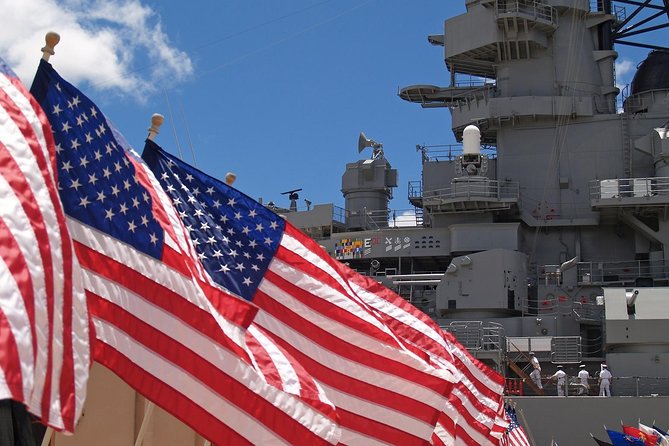 Stars and Stripes Tour: Pearl Harbor and Battleship Missouri - Key highlights you’ll feel right away