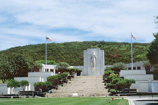 Stars and Stripes Tour: Pearl Harbor and Battleship Missouri - Royal residence, chiefs, and civic Honolulu: what fits in while you’re already out