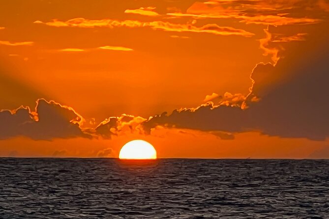 Sunset Cruise Waikiki - Golden Hour Cocktail Cruise - Getting to Living Ocean Tours and boarding smoothly
