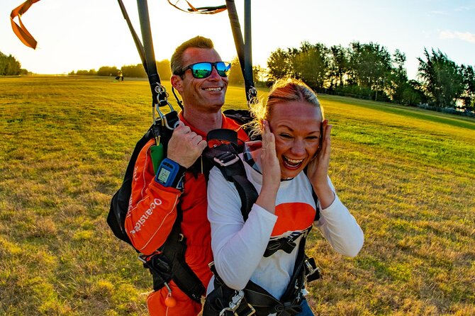 Tandem Skydiving with GoJump in Hawaii - Price and value: is $219 a fair deal for 14,000 feet?