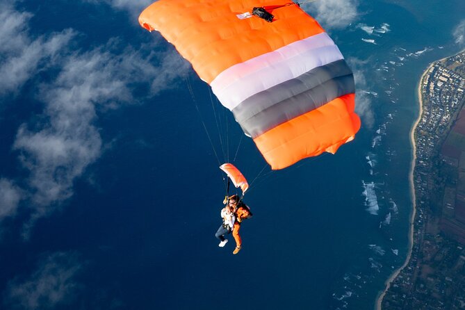 Tandem Skydiving with GoJump in Hawaii - The climb up and what you’ll feel before exit