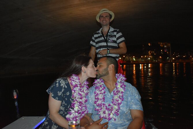 Valentine's Venetian Gondola Cruise in Waikiki - Who should book this gondola cruise (and who should skip it)