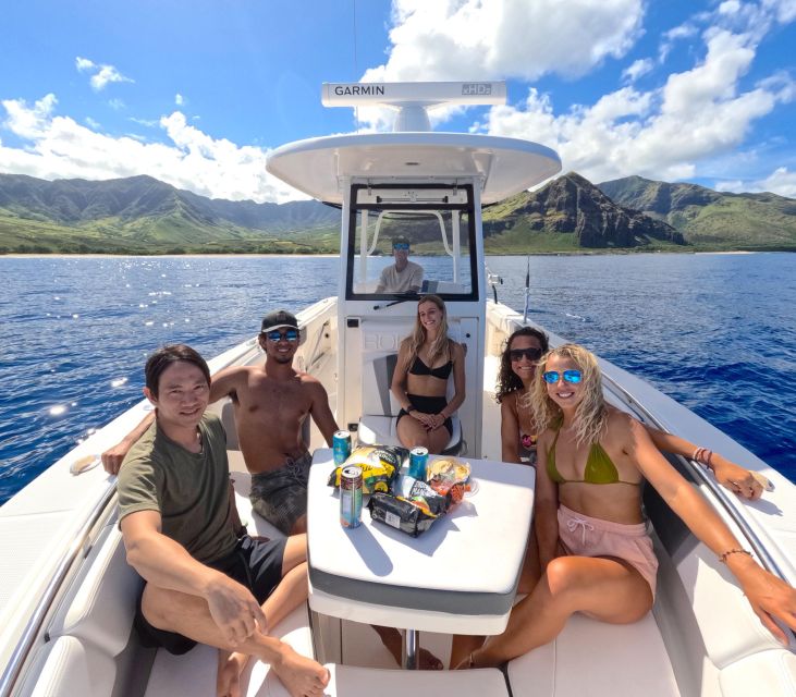 Waianae, Oahu: Swim with Dolphins (Semi-Private Boat Tour) - The Robalo R272: fast power and a comfort-first setup
