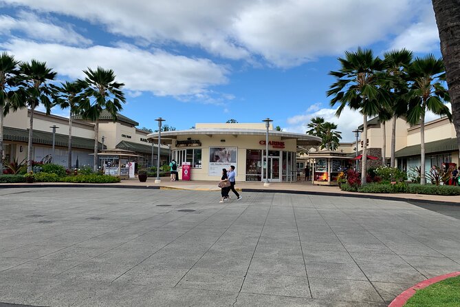 Waikele Outlet Shopping Shuttle - Why this Waikele shuttle beats figuring it out yourself