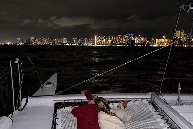 Waikiki Beach Catamaran Friday Night Fireworks Tour - Comfort and movement: what “moderate fitness” means in real life