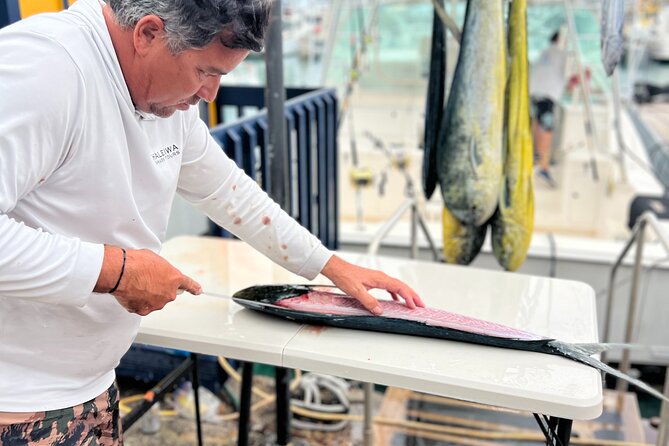 Waikiki Deep Sea Fishing Charter from Oahu - From cut of the day to your dinner: filet service included