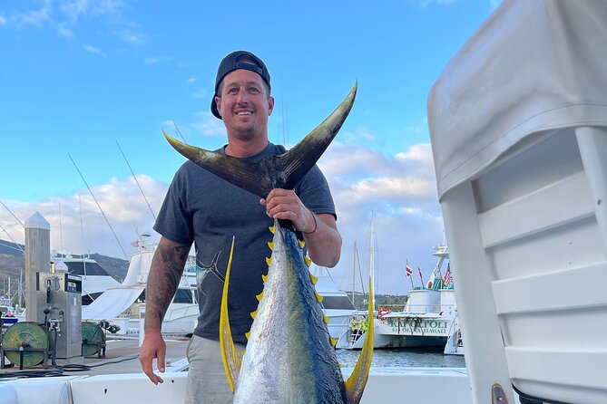 Waikiki Deep Sea Fishing Charter from Oahu - Snacks, non-alcoholic drinks, and optional catered lunch