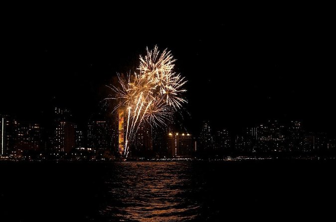 Waikiki Friday Fireworks Boat Cruise from Oahu - Drinks, snacks, and the BYOB 21+ rule