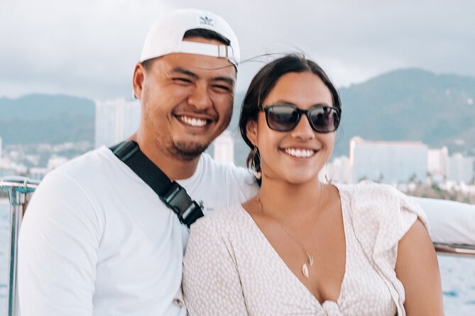 Waikiki Friday Night Fireworks Cruise + Fireworks Festival 3/15 - Views, weather, and handling a bumpy night