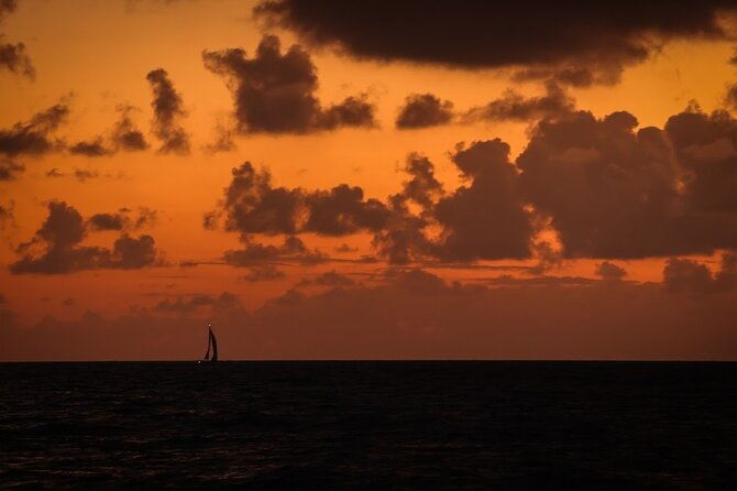 Waikiki Sunset Cruise from Oahu - Diamond Head and Waikiki Beach: The Two “Stops” You’ll Actually Feel