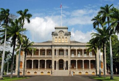 Waikiki Trolley Red Line Heroes & Legends Hop-on Hop-off Tour - On-Board Storytelling: From Monarchy to World War II