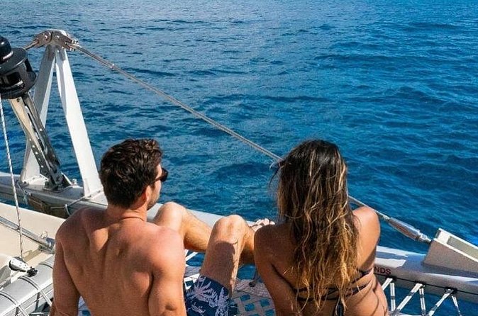 Whale Watching Sail in Honolulu with Open Bar - Where you meet and how you actually get on: tides, walking, and shoes